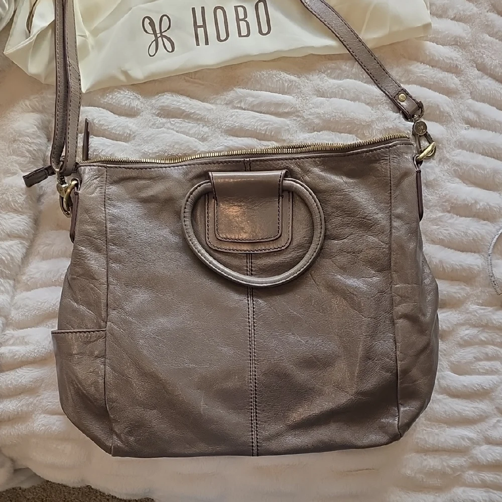 HOBO Women's Taupe Sheila Leather Hobo Bag  Ex Cond - Picture 5 of 8